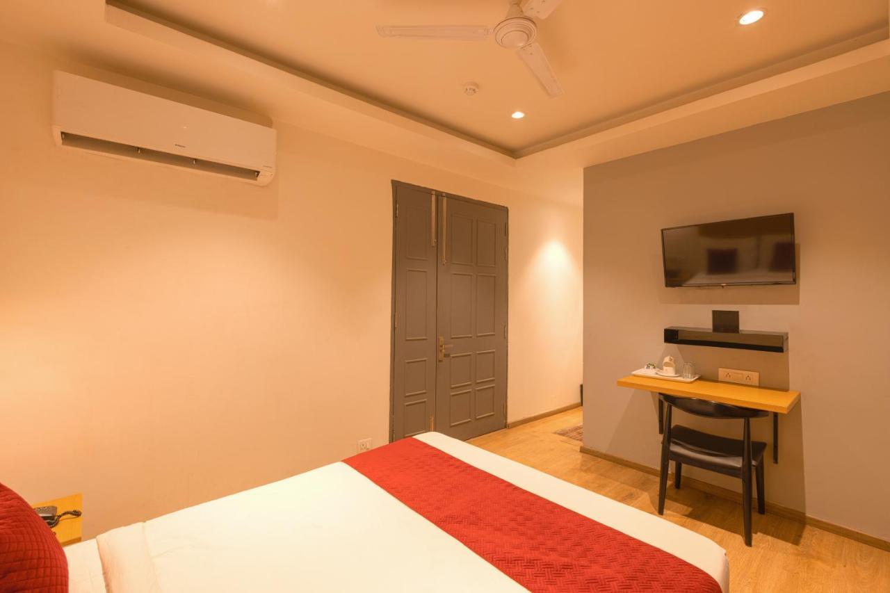 Tashree Delhi Airport Hotel