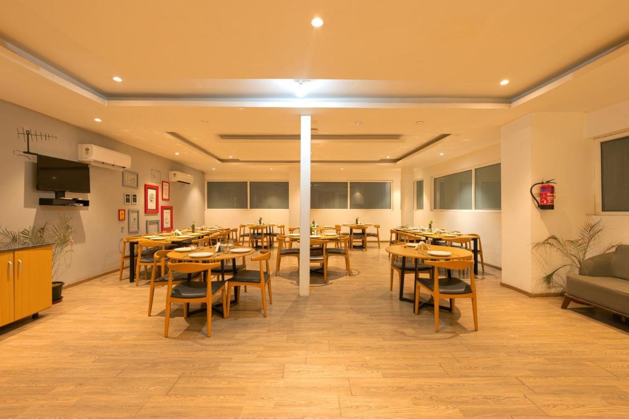 Tashree Delhi Airport Hotel 4*